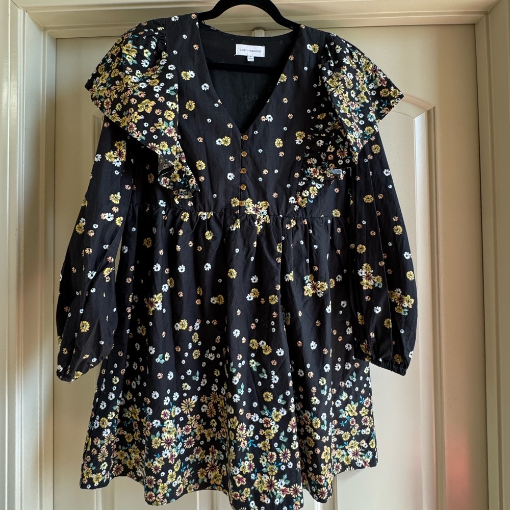 NEW | Lost + Wander | Sunflower Ruffle Sleeve Dress